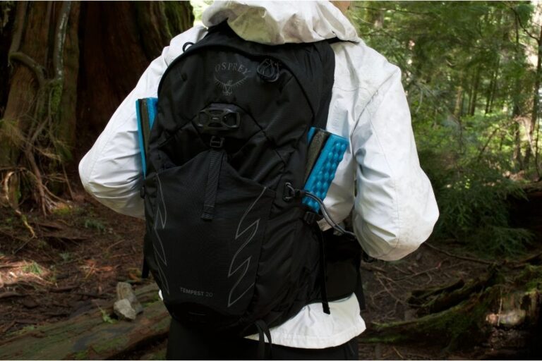 The best daypacks for women vary in capacity, designs, compatibility, and more, that you will learn about in this post.